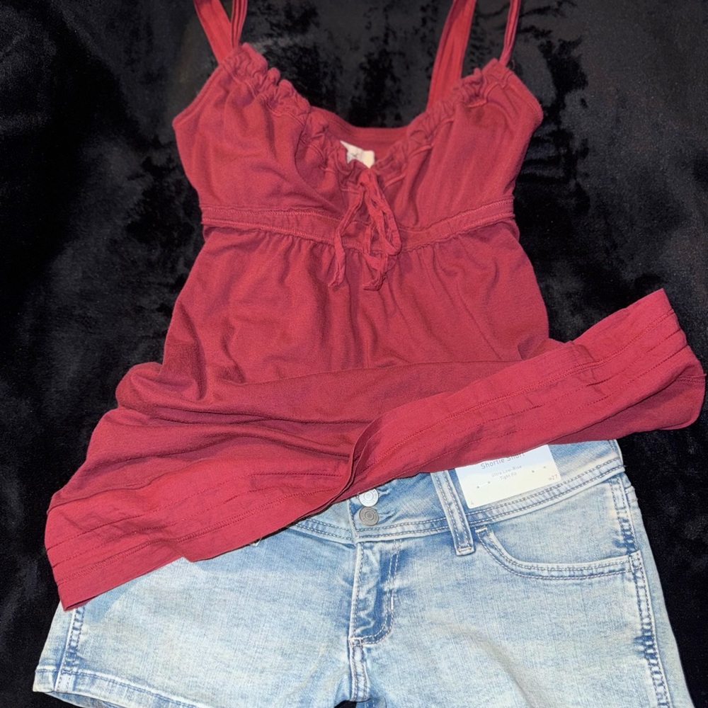 Hollister Ultra-Low-Rise Shortie Shorts (Size 4 w27) NWT *SHORTS ONLY!!